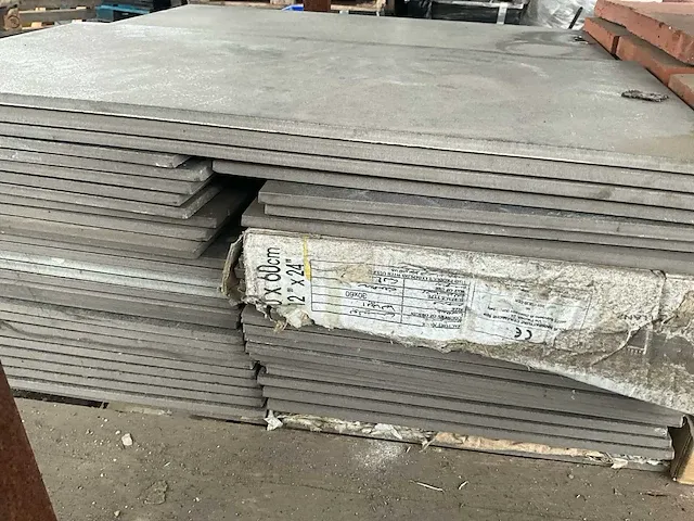 55 porseleinen tegels polis 60x60 cm (plm 19,8 m2) - afbeelding 4 van  4