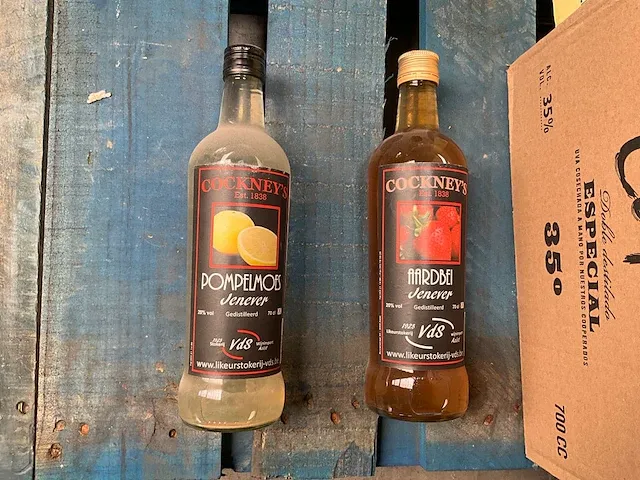 56 flessen diverse jenever - afbeelding 2 van  11