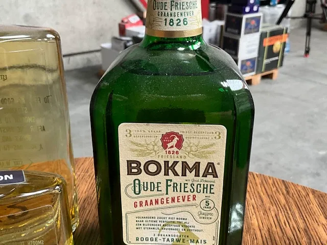 56 flessen diverse jenever - afbeelding 8 van  11
