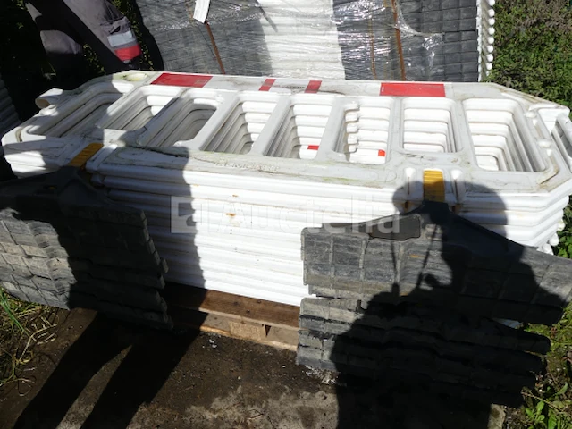 56 pvc bouwhekken - afbeelding 1 van  4