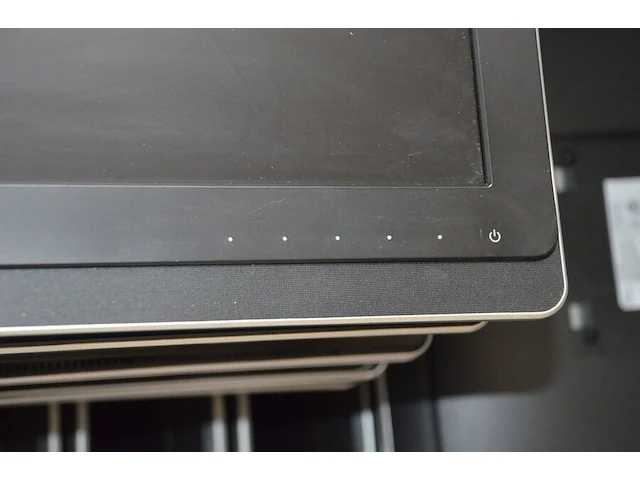 56 stuks dell thin client all-in-one w11b met bijhorende voeten (zonder pvc bakken) - afbeelding 6 van  17