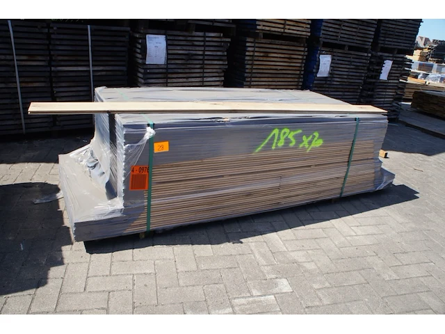 57,46 m² eiken planchetten 20mm - afbeelding 1 van  5
