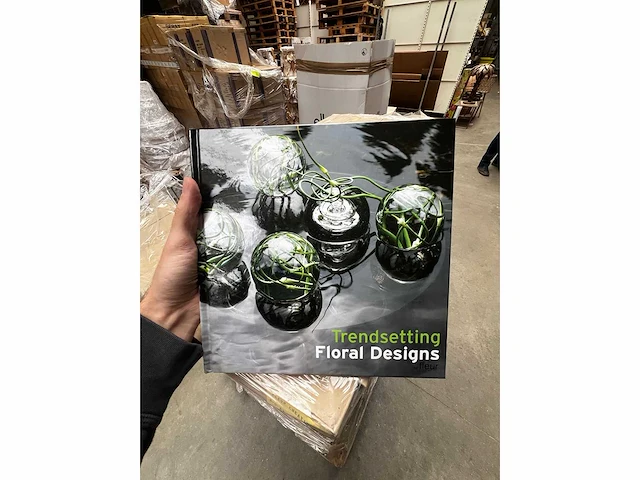 576x trendsetting floral designs - books - afbeelding 1 van  5