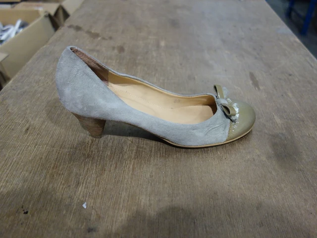 57x diverse schoenen - afbeelding 7 van  9