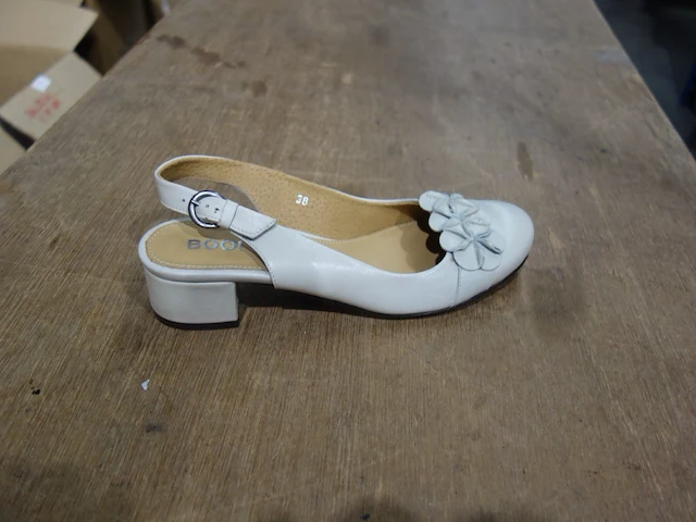 57x diverse schoenen - afbeelding 1 van  3