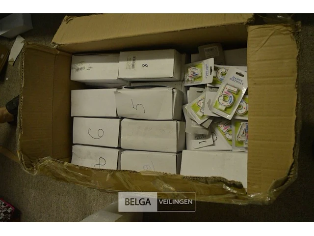 ±57x12st cijfer verjaardagskaarsen - afbeelding 1 van  2