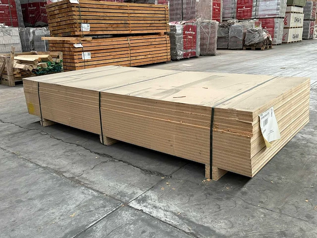 59,5 m² mdf 1,22 m breed 2,44 m lang 1,8 cm dik - afbeelding 1 van  4