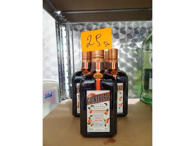 5x 0,70l cointreau - afbeelding 1 van  1