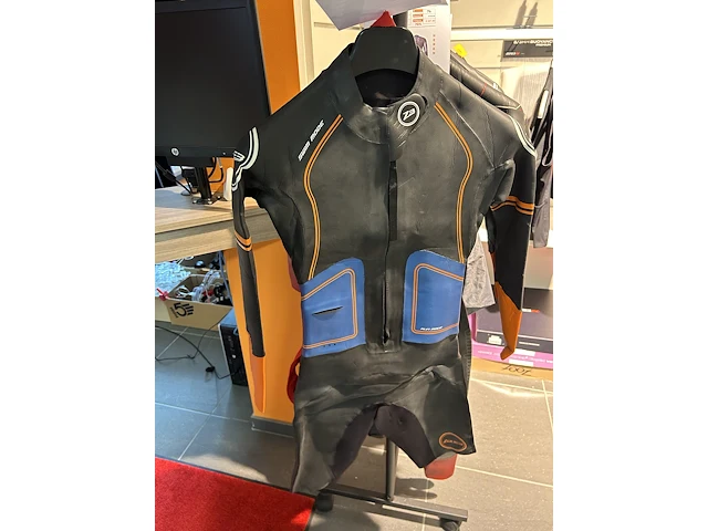 5x 2de-hands wetsuit - afbeelding 8 van  11