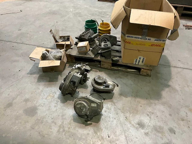 5x bomag bt68 trilstamper met lot accessoires - afbeelding 5 van  7
