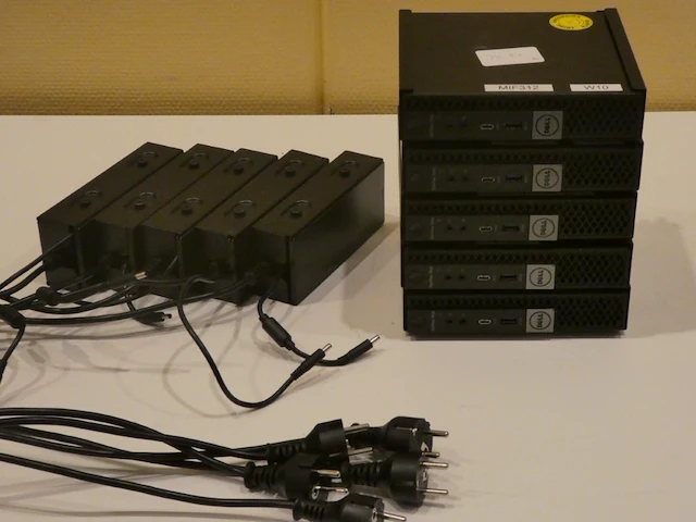 5x dell optiplex 7050 mff - met vesa cage - afbeelding 1 van  4