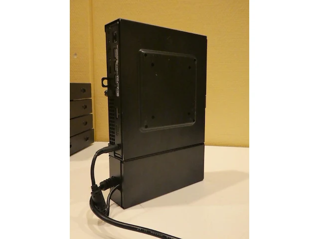 5x dell optiplex 7050 mff - met vesa cage - afbeelding 4 van  4