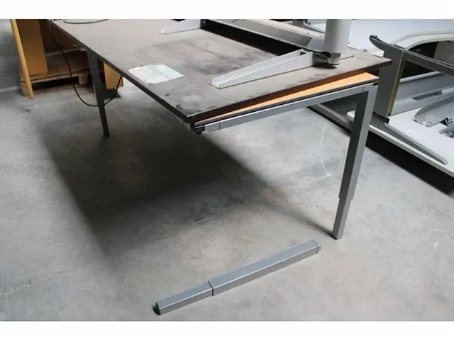 5x diverse bureau's - afbeelding 4 van  6