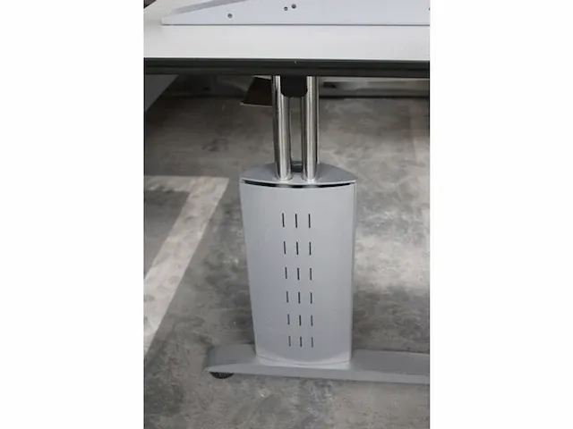 5x diverse bureau's - afbeelding 6 van  6