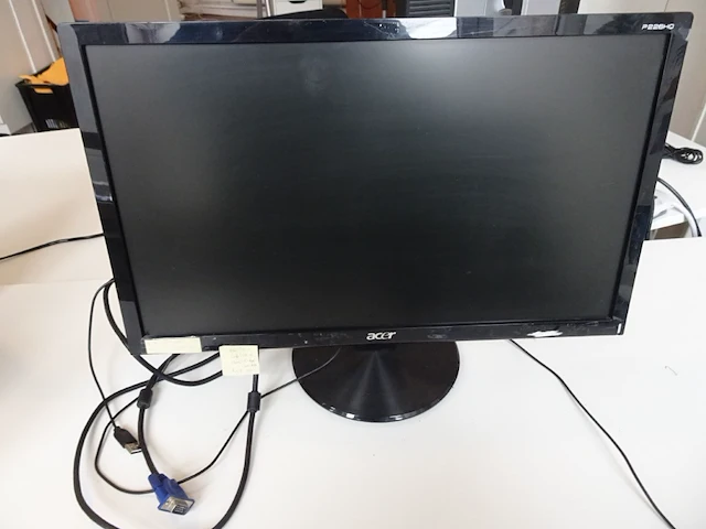 5x diverse computer schermen - afbeelding 3 van  9