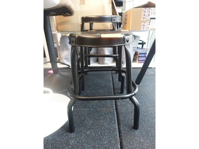 5x diverse stoelen - afbeelding 4 van  8