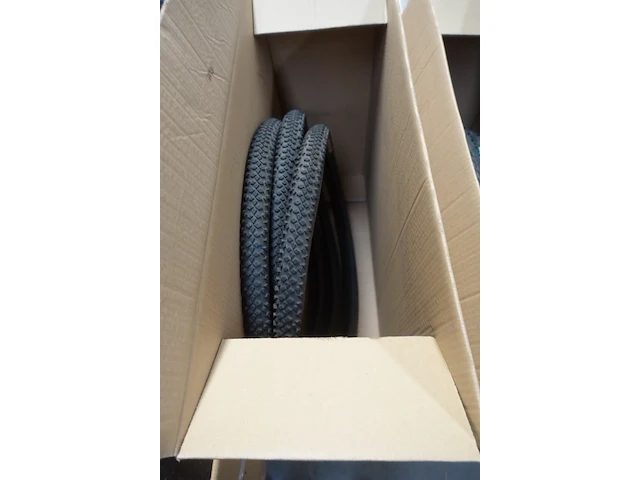 5x doos diverse buitenbanden - afbeelding 6 van  7