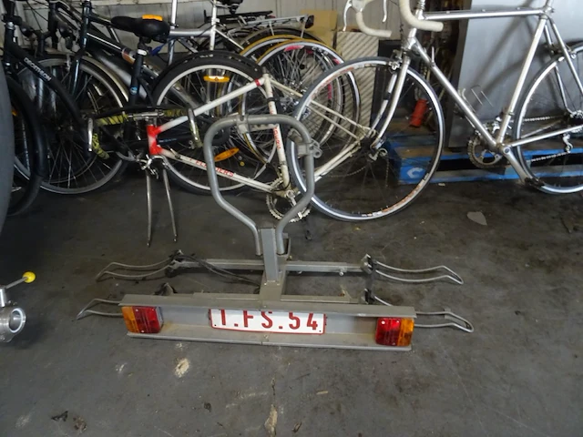 5x fiets + fietsdrager - afbeelding 2 van  4