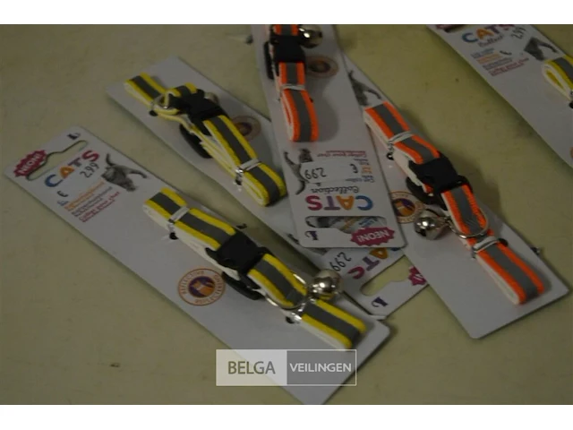 5x halsbandjes met belletje voor kat - afbeelding 2 van  3