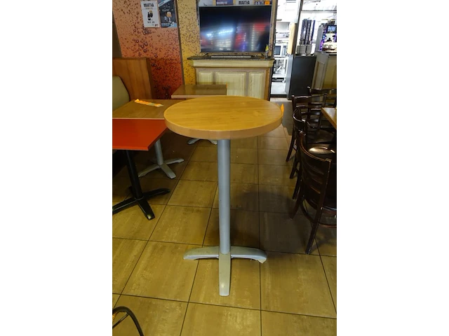5x houten bartafel vv metalen voet - afbeelding 3 van  3