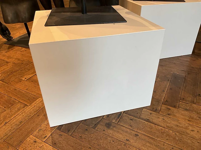 5x houten presentatiemeubel - afbeelding 9 van  17