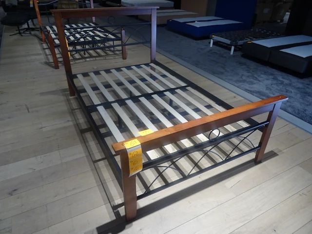 5x hout/metalen bed - afbeelding 2 van  5