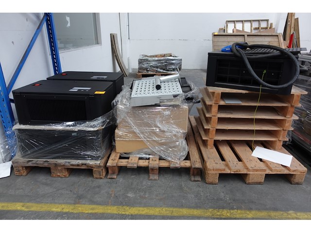 5x laadpaal ev + restpartij - afbeelding 1 van  5