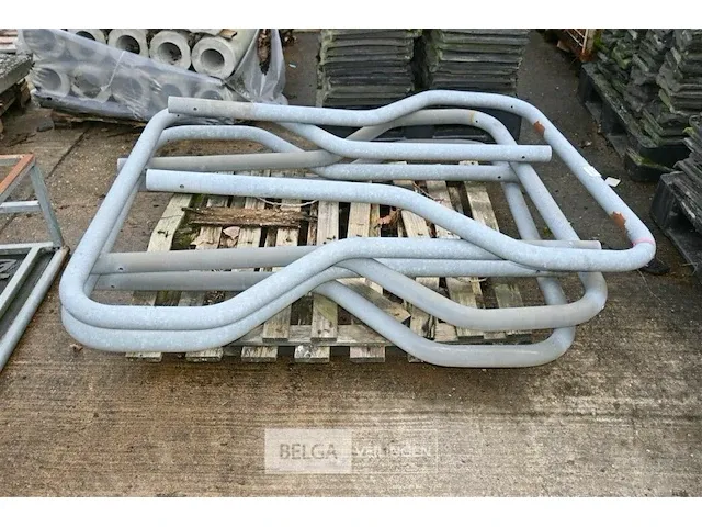 5x metalen beschermingsbeugels 150cm - afbeelding 1 van  2