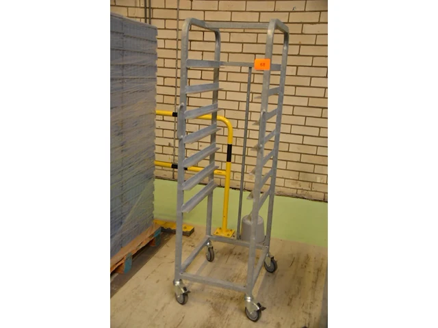 5x metalen rek op wielen - afbeelding 1 van  6