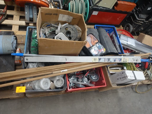 5x pallet diveresen - afbeelding 1 van  27