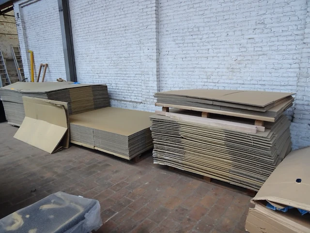 5x pallet divers karton - afbeelding 1 van  5