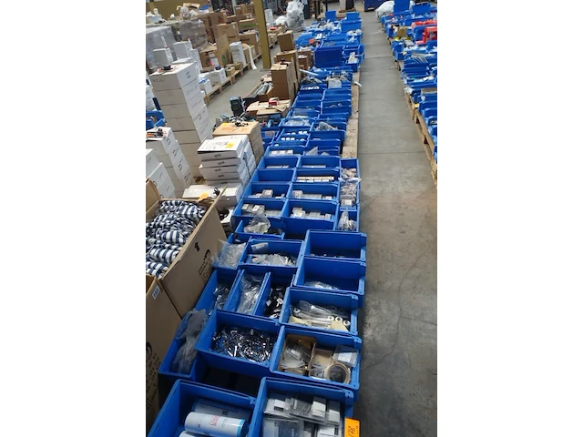 5x pallet diverse fiets onderdelen - afbeelding 1 van  28