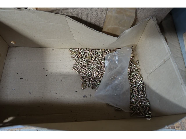 5x pallet diverse goederen - afbeelding 11 van  20