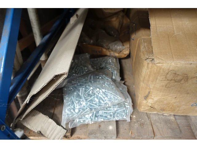 5x pallet diverse goederen - afbeelding 12 van  20