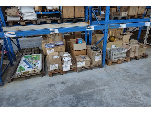 5x pallet diverse goederen - afbeelding 1 van  20