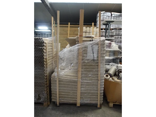 5x pallet diverse karton buizen - afbeelding 8 van  13