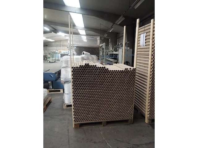 5x pallet diverse karton buizen - afbeelding 11 van  13