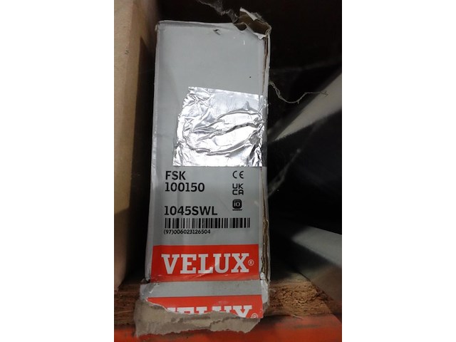 5x pallet diverse onderdelen velux - afbeelding 2 van  16