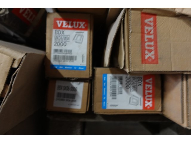 5x pallet diverse onderdelen velux - afbeelding 4 van  16