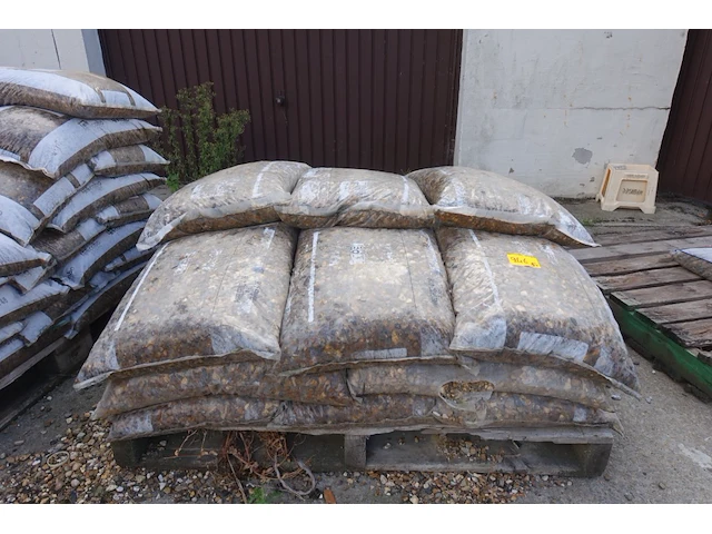 5x pallet parelgrind keien - afbeelding 10 van  15
