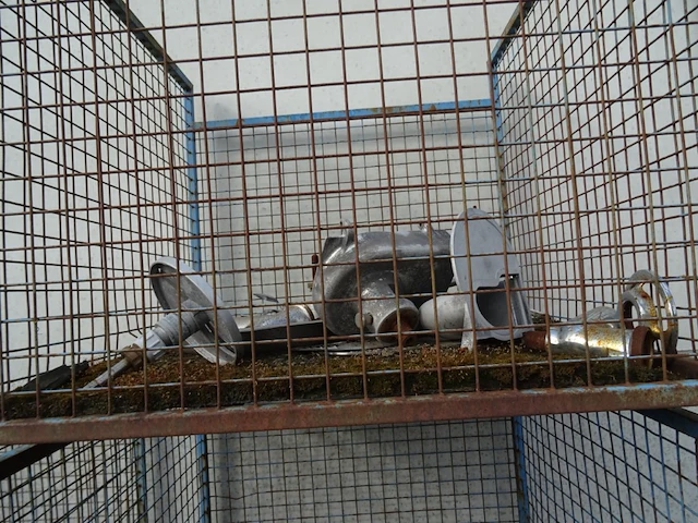 5x stapelbare metalen draadmand + inhoud - afbeelding 5 van  8