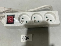 5x stekkerblok van 3 met schakelaar - afbeelding 1 van  3
