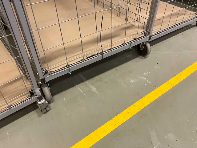 5x verrijdbare metalen kooi - afbeelding 4 van  5