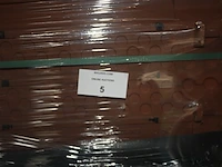 6 afrasteringen met 6 voeten, onderdelen kleine stelling, 3 dekzeilen, 4-delige alu hangstelling, 8 rollen isolatie knauf, 4 gedeeltelijke paletten dakpannen, 16 euro paletten, lichte palletstelling met 3 kopsteunen en 12 dwarsbalken - afbeelding 4 van  25