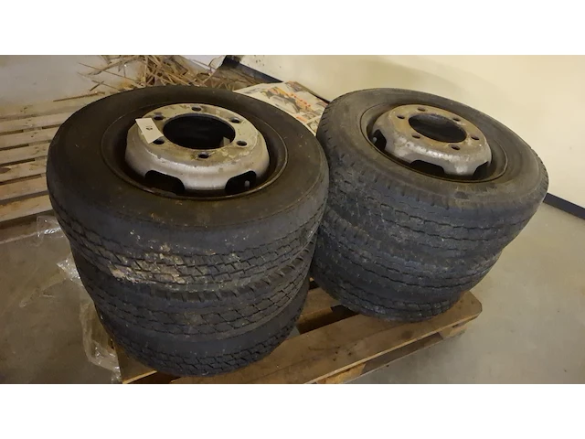 6 banden op velg - afbeelding 3 van  4