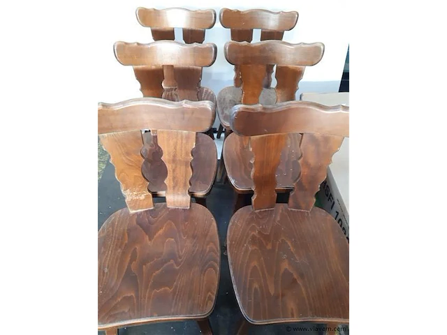 6 cafe stoelen en 2 hoek stoeltjes - afbeelding 1 van  2