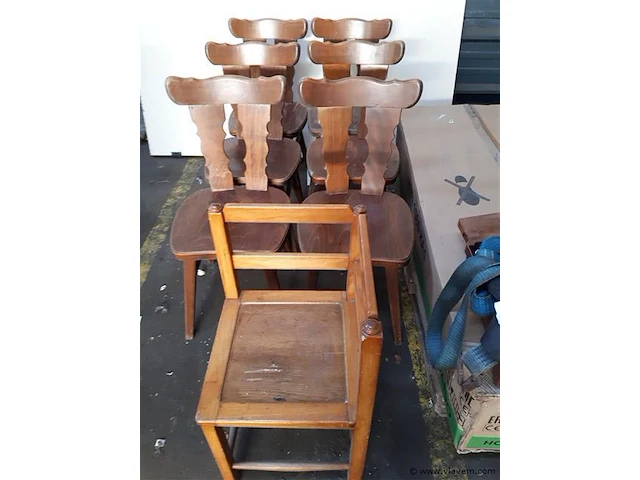 6 cafe stoelen en 2 hoek stoeltjes - afbeelding 2 van  2