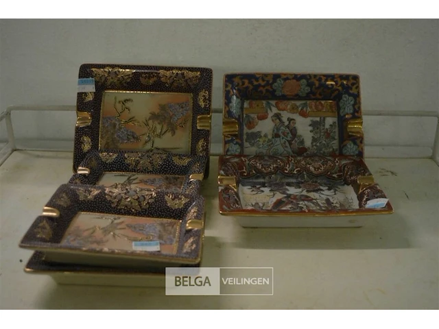 ±6 chinese asbakken - afbeelding 1 van  2
