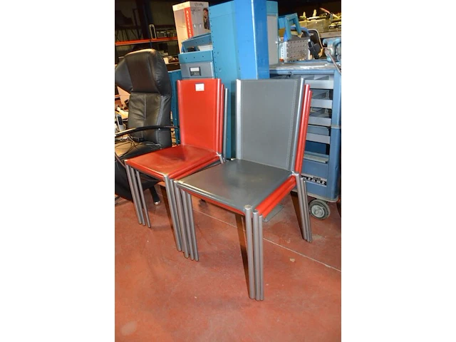 6 design stoelen effezeta (4 rood, 2 grijs) - afbeelding 4 van  6