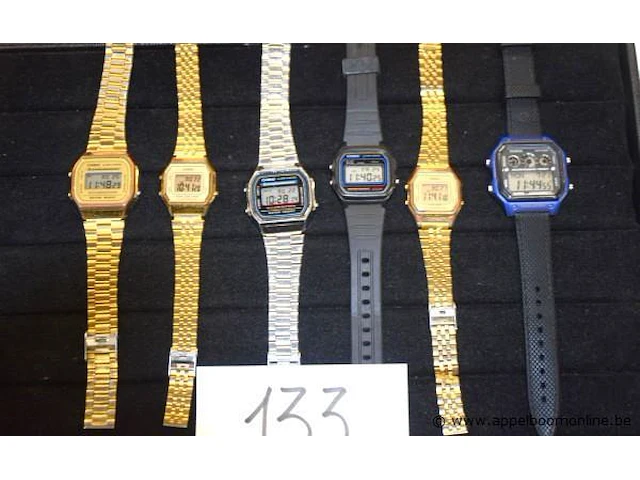 6 digitale horloges casio, werking niet gekend - afbeelding 1 van  3